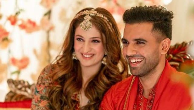 In photos: Inside Deepak Chahar's star-studded wedding reception in Delhi -  Photos News , Firstpost