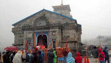 WATCH: Helicopter bounces, turns 270 degrees while landing at Kedarnath helipad, DGCA begins investigation