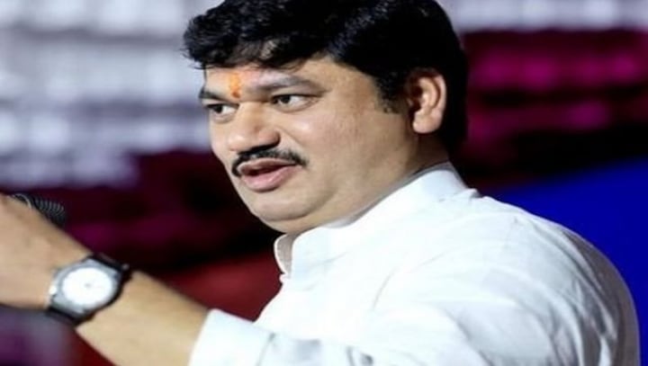 Maharashtra: NCP leader Dhananjay Munde explains his 'Milind Narvekar' slip-up in Assembly