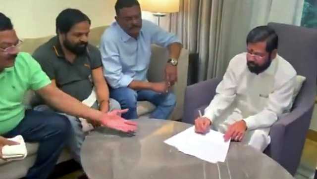 Maharashtra political crisis: Eknath Shinde has support of 42 MLAs, to release list of his camp this afternoon Maharashtra political crisis: Eknath Shinde has support of 42 MLAs, to release list of his camp this afternoon