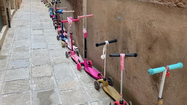 Photograph of Venice’s 'preschool parking' wins hearts online; check post here