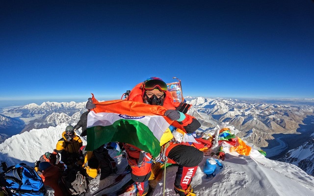 Meet Prakriti Varshney, the first female vegan in the world to climb Mt Everest Meet Prakriti Varshney, the first female vegan in the world to climb Mt Everest