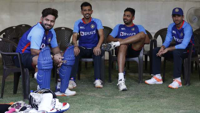 IND vs. SA 1st T20 Live Score Updates: South Africa decides for Bowl, Rishabh Pant makes debut as captain