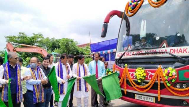 Cross-Border bus service between India, Bangladesh resumes after 2 years suspension due to COVID-19 Cross-Border bus service between India, Bangladesh resumes after 2 years suspension due to COVID-19