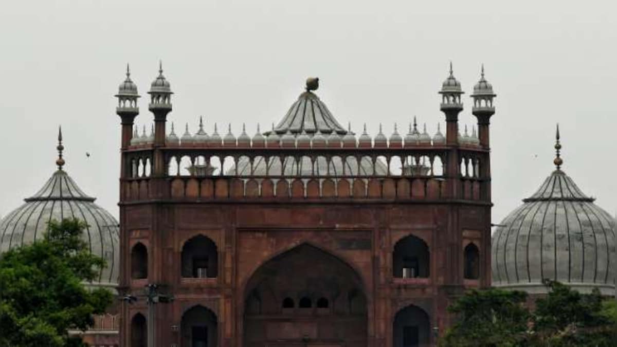 Jama Masjid's Shahi Imam writes to ASI for repair of finial that got damaged in thunderstorm