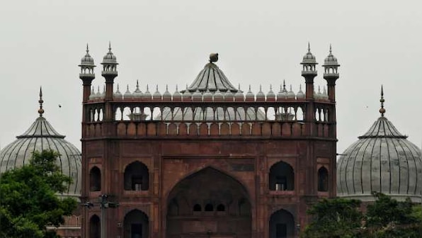 Jama Masjid's Shahi Imam writes to ASI for repair of finial that got damaged in thunderstorm