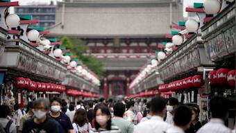 Japan eases borders for foreign tourists, begins accepting visa applications