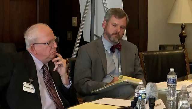 Conservative lawyer who aided Donald Trump during 2020 US polls says federal agents seized phone Conservative lawyer who aided Donald Trump during 2020 US polls says federal agents seized phone