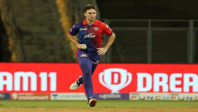 Mitchell Marsh of Delhi Capitals bowls during Match 69 of the IPL 2022 between the Mumbai Indians and the Delhi Capitals at the Wankhede Stadium in Mumbai on 21 May, 2022. Sportzpics 