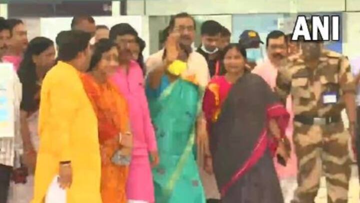 Droupadi Murmu leaves for Delhi, seeks cooperation from all for presidential polls