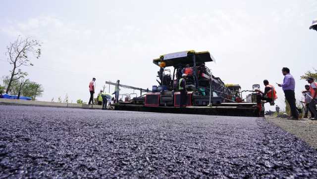India creates Guinness World Record for constructing longest continuously laid bituminous lane of 75 kms on NH-53 India creates Guinness World Record for constructing longest continuously laid bituminous lane of 75 kms on NH-53