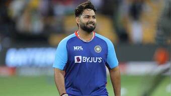 Rishabh Pant loses 5 tosses in a row, hilarious reaction goes viral