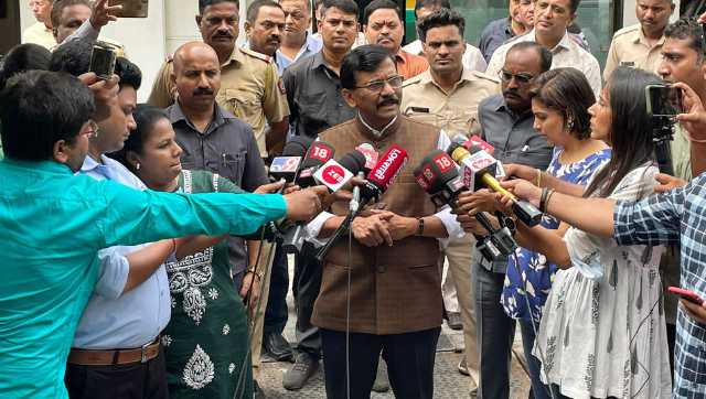 Maharashtra political crisis: Sanjay Raut attacks Shiv Sena rebels, calls them 'Jahil', 'walking dead' Maharashtra political crisis: Sanjay Raut attacks Shiv Sena rebels, calls them 'Jahil', 'walking dead'