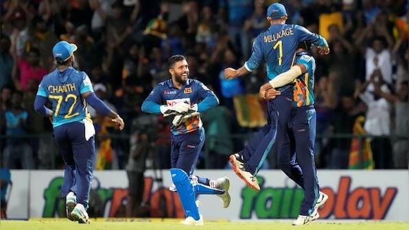 'Dasuna Shanaka one of greatest captains': Twitter reacts as Sri Lanka beat Australia in thriller to level series
