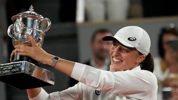 French Open 2022: 'The Boss', Twitterati all praise as Iga Swiatek clinches second Roland Garros title
