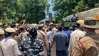 WATCH: Trinamool Congress protests at Guwahati hotel hosting Eknath Shinde, team; detained workers target Assam CM