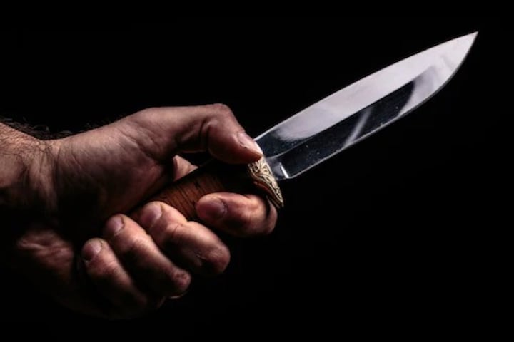2 Palestinian students injured in knife attack in Pakistan for objecting goons harassing foreign female classmates