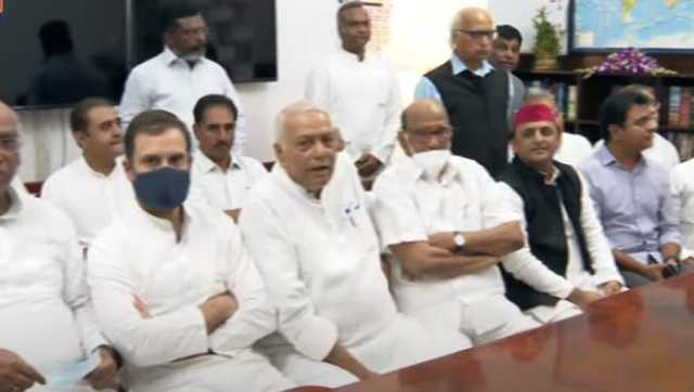 Presidential polls: Opposition's Yashwant Sinha files nomination, gets last-minute support from KCR Presidential polls: Opposition's Yashwant Sinha files nomination, gets last-minute support from KCR