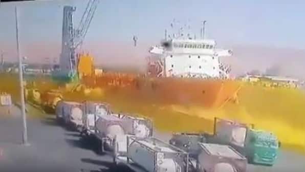 Watch: Yellow chlorine gas engulfs Jordan’s Aqaba Port; kills at least a dozen, injures 250