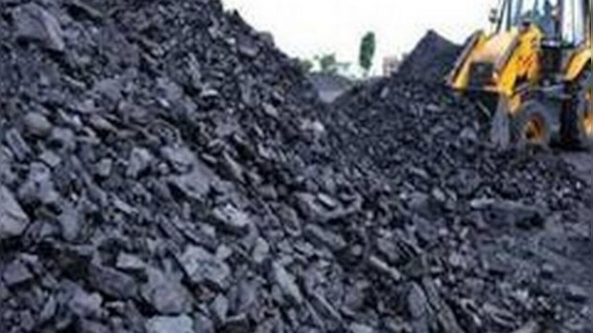 India's coal import declines to 209 MT in 2021-22 as domestic output jumps