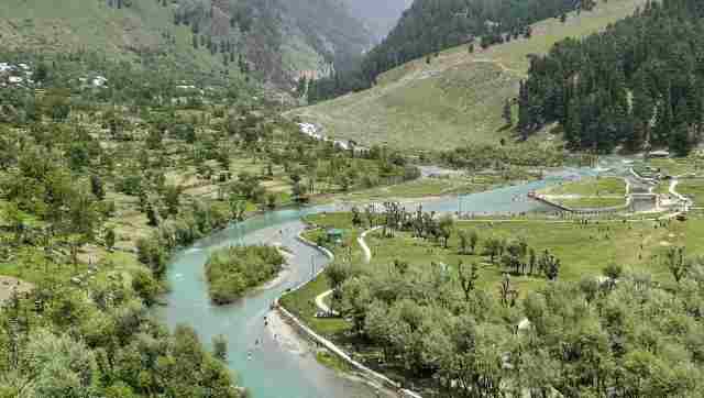 The Kashmir Files: Of overcrowded hill stations, impending water crisis, and growing garbage & pollution levels The Kashmir Files: Of overcrowded hill stations, impending water crisis, and growing garbage & pollution levels