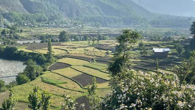 Abundantly blessed by nature Kashmir may still not be able to escape water crisis in the future. Image courtesy Indra Shekhar Singh