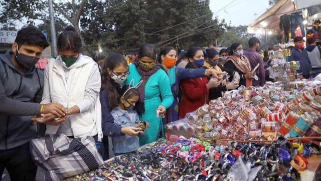  A crowd of shoppers at New Delhi's Sarojini Nagar market. It was after the 1970s, this area was officially renamed as Sarojini Nagar in honour of Sarojini Naidu. ANI