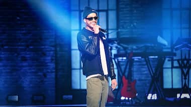 On Netflix’s Pete Davidson Presents: The Best Friends, the comedian delivers the funniest Netflix special of 2022