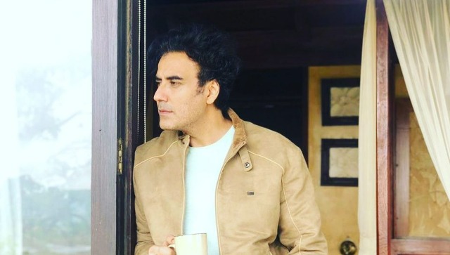 Karan Oberoi on his bestseller novel Battlefield Brothers, debut solo album and more Karan Oberoi on his bestseller novel Battlefield Brothers, debut solo album and more
