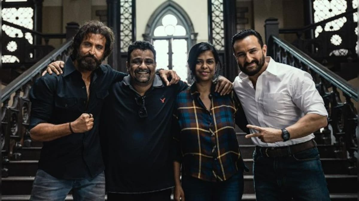 Hrithik Roshan pens heartwarming note as he wraps up Vikram Vedha: 'My mind is flooded with all the happy memories'