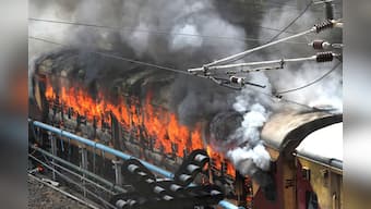 Anti-Agnipath stir: One killed in Telangana as violence grips multiple states; Bihar suspends internet in 12 districts