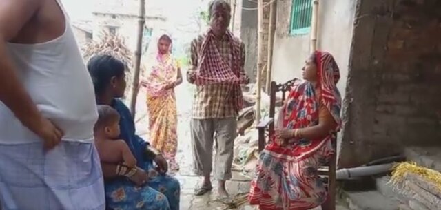WATCH: Bihar couple begs to arrange money to get body of son released from govt hospital WATCH: Bihar couple begs to arrange money to get body of son released from govt hospital