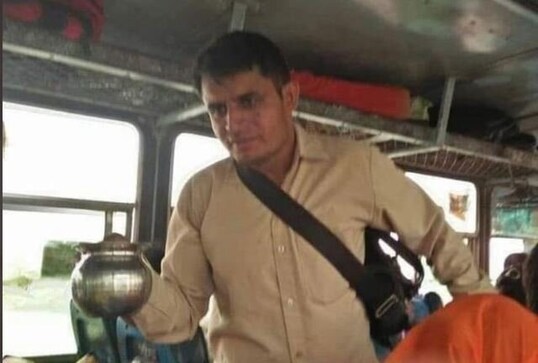Bus conductor earns praise for serving water to passengers, IAS officer shares story