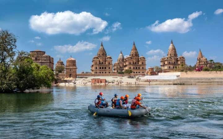Planning to go to Madhya Pradesh’s Orchha this monsoon? Check out these must-visit sites