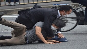 Shinzo Abe's suspected assassin to undergo mental examination, say reports