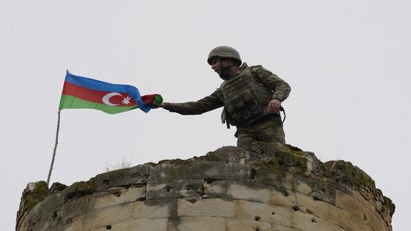 Armenian Foreign Minister Ararat Mirzoyan and his Azerbaijani counterpart Jeyhun Bayramov hold first bilateral talks