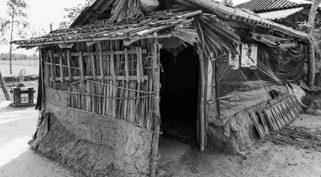 Most village houses are made of locally available materials, namely mud and wood, and as such, they are deeply vulnerable to destruction by rising waters during the times of cyclones. Image courtesy Polina Schapova