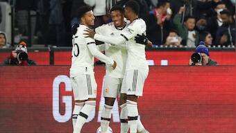 Anthony Martial scores again as Manchester United beat Crystal Palace 3-1 in Melbourne