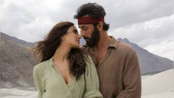 Shamshera song Fitoor: Ranbir Kapoor & Vaani Kapoor's crackling chemistry is the highlight of this romantic track