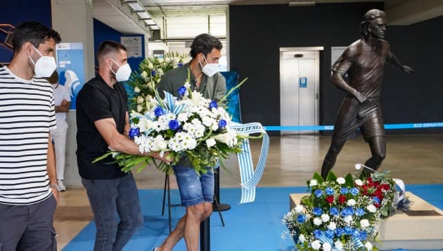 At Espanyol, there is a bronze statue of Dani Jarque, who died of a heart attack in 2009 at 26 years old, only a month after being appointed the club’s captain. The statue is placed at Gate 21 of the stadium, related to the shirt number he sported. Image: LaLiga