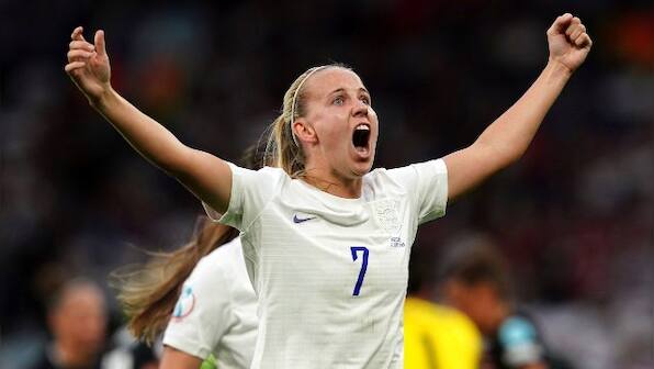 Women's Euro 2022: England off to winning start in front of record crowd