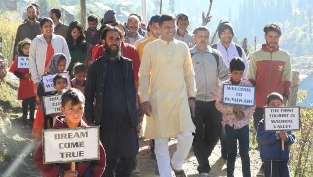 Locals welcome tourists for home stay in Machil. Image courtesy Tasaduq Hussain