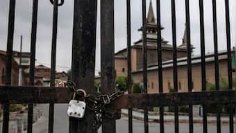J&K: Friday prayers disallowed at Srinagar’s Jamia Masjid