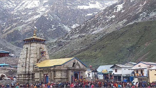 Ban on entry into sanctum sanctorum of Kedarnath temple lifted Ban on entry into sanctum sanctorum of Kedarnath temple lifted
