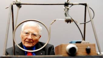 James Lovelock, creator of Gaia ecology theory, dies at 103