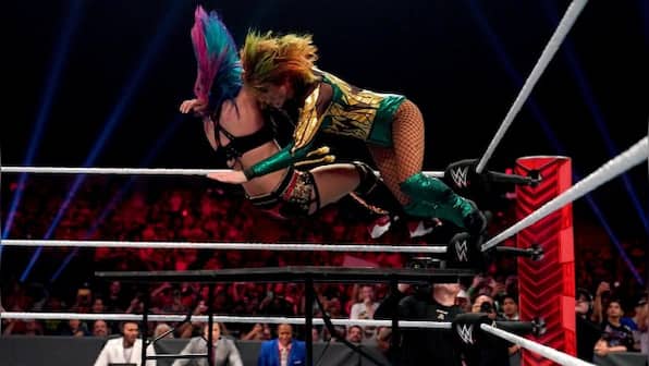WWE Raw Results: Becky Lynch beats Asuka in a No Holds Barred match