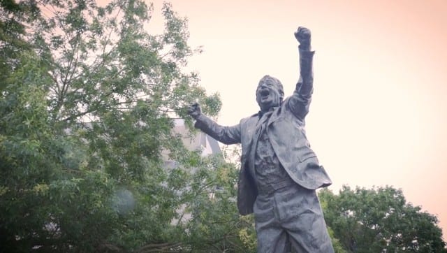 At Real Sporting de Gijón’s ground of El Molinón, former coach Manolo Preciado is honoured with a statue of him celebrating joyfully. The coach also died of a heart attack in June 2013, the day he had been appointed coach of Villarreal CF, shocking Spanish football. Preciado had helped Real Sporting back to LaLiga in 2008, after a 10-year absence, and was dearly loved there. Image: LaLiga