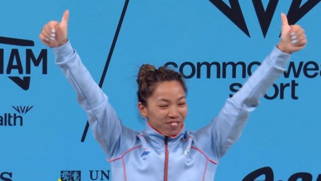 Commonwealth Games: 'India strikes Gold', Twitterati hail Mirabai Chanu for clinching yellow metal in Birmingham Commonwealth Games: 'India strikes Gold', Twitterati hail Mirabai Chanu for clinching yellow metal in Birmingham
