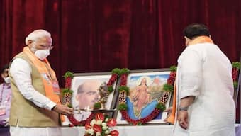 Telangana cop found snooping at BJP meet; party says would send resolutions to KCR