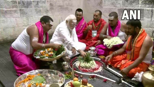 Jharkhand: PM Modi Offers Prayers At Baba Baidyanath Temple